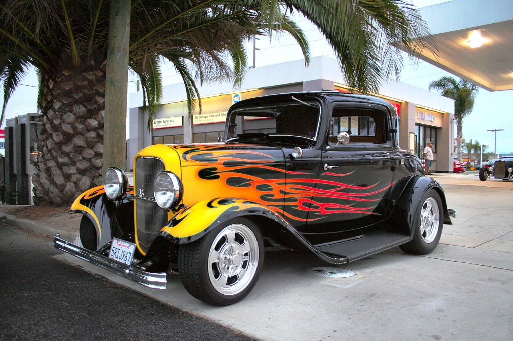 1932 Ford Coupe jigsaw puzzle in Cars & Bikes puzzles on TheJigsawPuzzles.com
